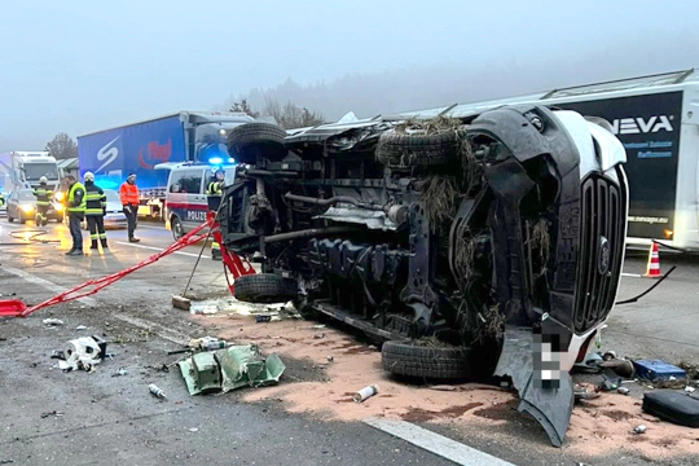 Weitere Bilder von dem Unfall auf der Laßnitzhöhe.