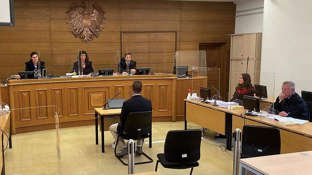 Ein 36-jähriger Berufssoldat stand am Montag in Klagenfurt vor Gericht