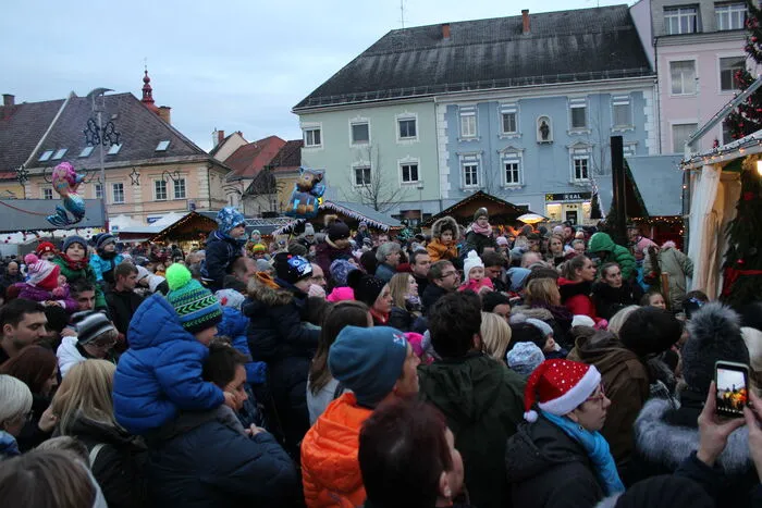 Die Kinder konnten den Nikolo kaum erwarten.