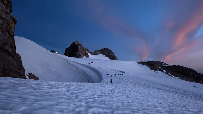"Signal am Dachstein" entstand in einer Kooperation von La Strada mit den niederländischen Klangkünstlern Strijbos &amp; Van Rijswijk, dem Festival der Regionen Oberösterreich und dem Europäischen Netzwerk IN SIT.
