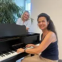 Daniela Treffner und Daniela Kavalari bei der Probe an der Gustav Mahler Universität
