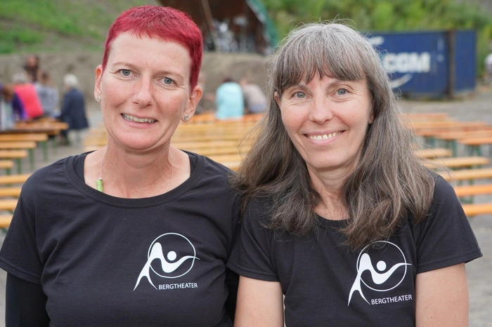Jutta Jester und Spielleiterin Anita Profunser
