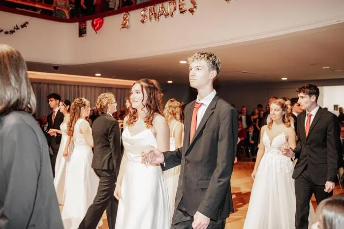 Musikalisch wurde der Maturaball von der Band „Coffee Rush“ und dem DJ „Stagefox“ begleitet