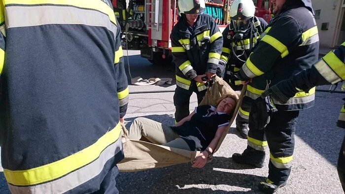 Große Aufregung herrschte kürzlich im Kindergarten in Radenthein - zum Glück nur im Rahmen einer groß angelegten Feuerwehrübung.