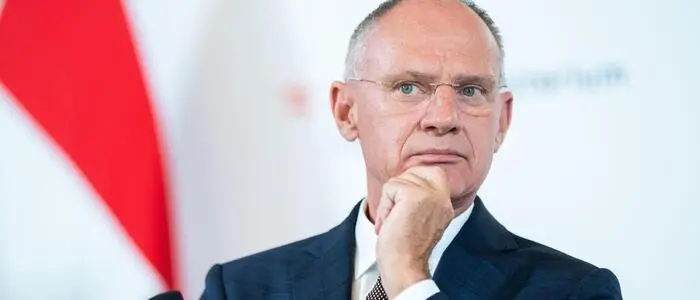 Innenminister Gerhard Karner (ÖVP) will weiterhin keine Angaben zu laufenden Verhandlungen mit Drittstaaten machen.