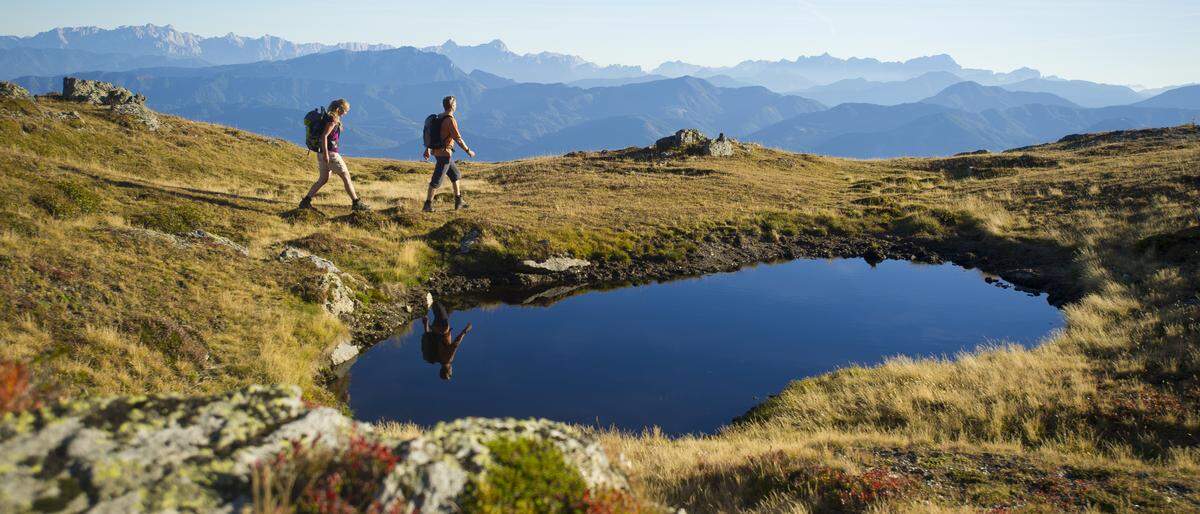 Bergsee auf der Millstätter Alpe | Wandern fürs Klima – mit Kulinarik: Bergsee auf der Millstätter Alpe und Käsejause auf der Alexanderhütte