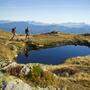 Bergsee auf der Millstätter Alpe | Wandern fürs Klima – mit Kulinarik: Bergsee auf der Millstätter Alpe und Käsejause auf der Alexanderhütte