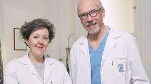 Der bekannte TV-Arzt Siegfried Meryn mit Co-Autorin Bianca-Karla Itariu