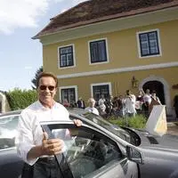 Archivfoto aus dem Juni 2011: Schwarzenegger schaute vor der offiziellen Eröffnung in „seinem“ Museum vorbei