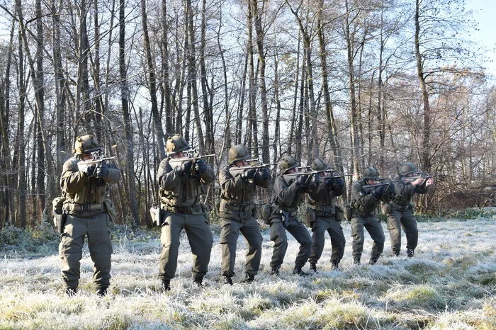 Im Mittelpunkt der Übung stand das Auffrischen des richtigen Umgangs mit dem Sturmgewehr.