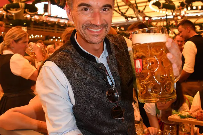 Auch er ist ein echter Bayer und der lässt sich den Start des Oktoberfests nicht entgehen: Florian Silbereisen
