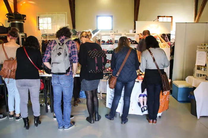 Alles in allem gibt es viel Neues zu entdecken. Der Feschmarkt bietet eine tolle Gelegenheiten, um (noch) unbekannte VertreterInnen der Kreativszene kennenzulernen.
