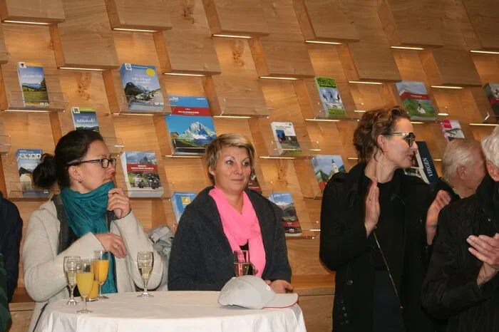Auch Eva Haselsteiner (Mitte), Geschäftsführerin der Osttirol-Werbung, kam zur Feier