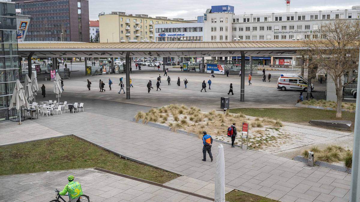 Am Europlatz randalierten zwei Ladendiebe