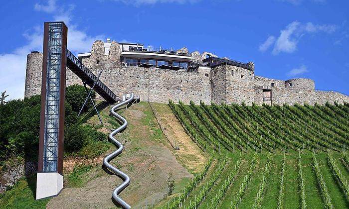 Ein Panoramalift und eine Rutsche sind die neueste Attraktion auf Burg Taggenbrunn