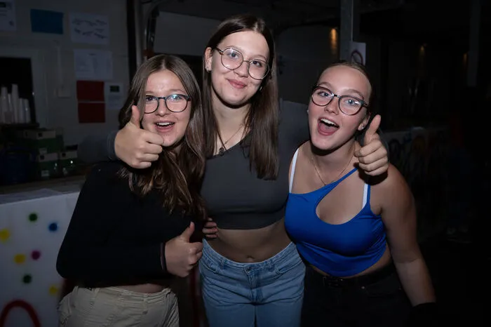 Die Besucherinnen und Besucher genossen den Abend.