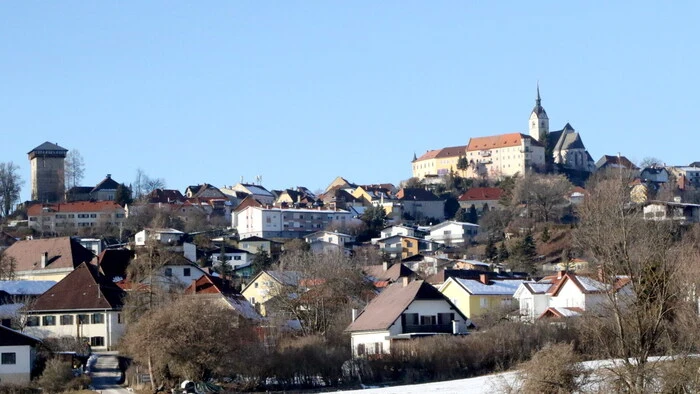 Nicht nur beim „Radlerstop“ und am Hörzendorfer See nahe der Bezirkshauptstadt St. Veit kommen die Eisläufer voll auf ihre Rechnung. Auch in Althofen ... 