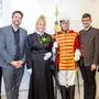 Von links: Landesrat Daniel Fellner, Museumsdirektor Stefan Regenfelder, St. Veiter Bürger-Goldhauben-Frauen-Obfrau Elisabeth Eschenauer, Bürgerliche Trabantengarde-Hauptmann Andreas Ellersdorfer, Landeshauptmann-Stellvertreter Martin Gruber und Bürgermeister Martin Kulmer