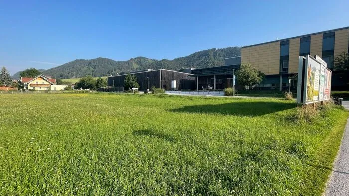 Auf dieser Wiese gegenüber dem Diakonissenspital in der Maistatt soll ein Projekt mit 23 Einheiten entstehen