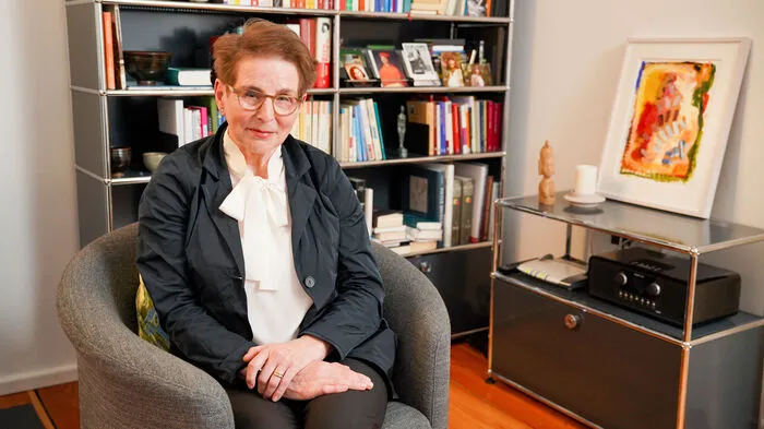 Ella, 70, aus der Steiermark