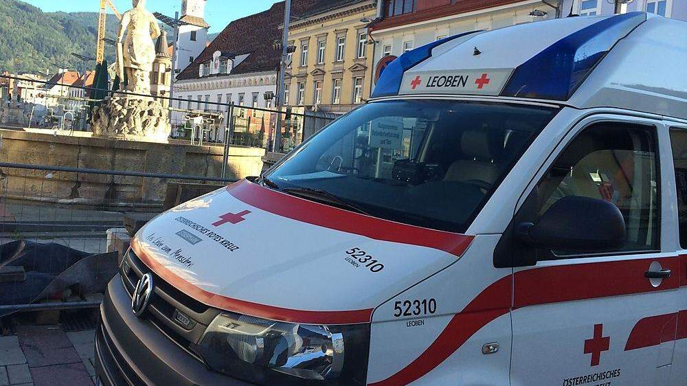 Die Verletzte wurde mit der Rettung ins LKH Hochsteiermark, Standort Leoben, gebracht
