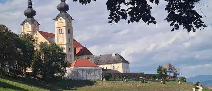 Der geplante Friedpark ist im nördlichen Bereich der Loretowiese – bei den Kreuzwegstationen – vorgesehen