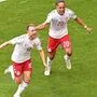 Christian Eriksen (links) und Yussuf Poulsen