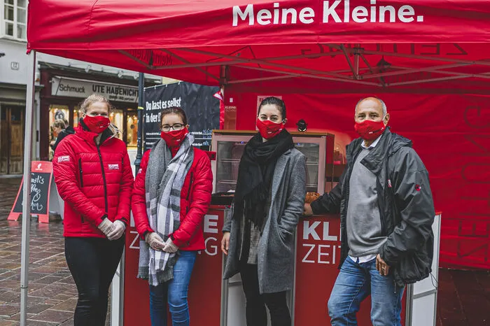 Beides boten wir am Freitag am Alten Platz in Klagenfurt unseren Leserinnen und Lesern und jenen, die es noch werden wollen, an.