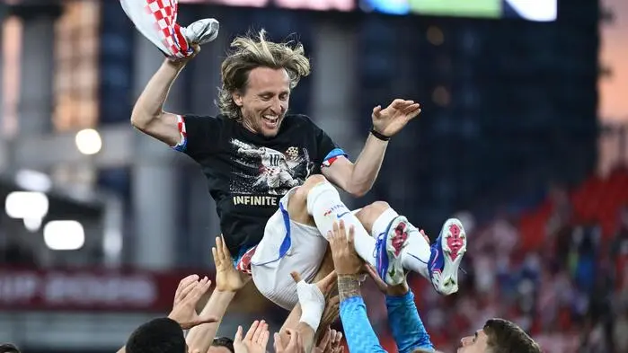 Gefeierter Held: Luka Modrić führte die Kroaten in seinem 200. Länderspiel zum Sieg 
