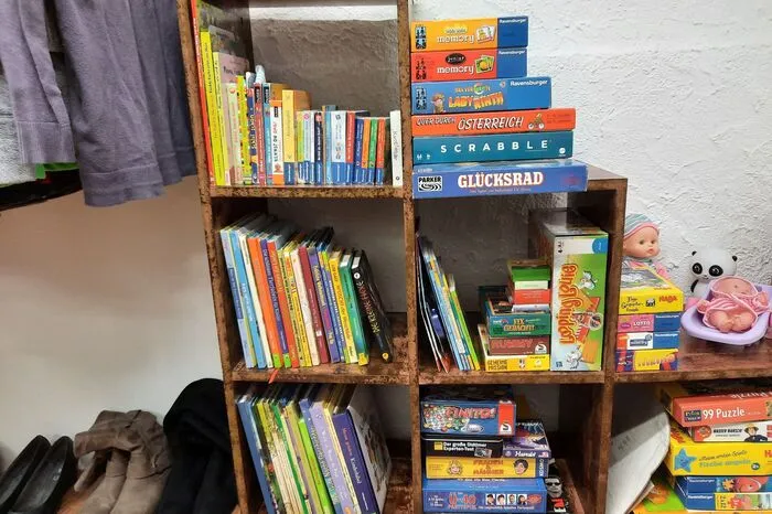 ... Spielzeug und vieles mehr.