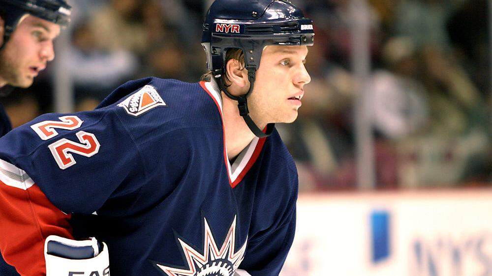 In der NHL absolvierte Thomas Pöck 122 Partien. Bei seinem Debüt mit den New York Rangers am 23. März 2004 erzielte er ein Tor