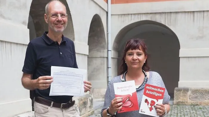 Klimt-Weithaler und Fiebich bei der Pressekonferenz am Mittwoch