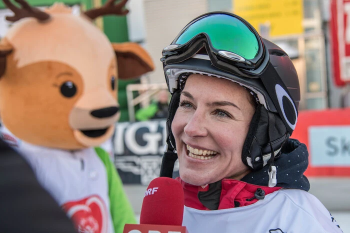 ... Marisa Burger ("Rosenheim Cops"), die am Dienstag erstmals das Nightrace verfolgen wird ...