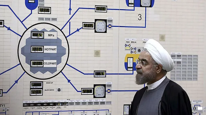 Der iranische Präsident HassanRouhani beim Besuch eines Atomkraftwerks in Bushehr.