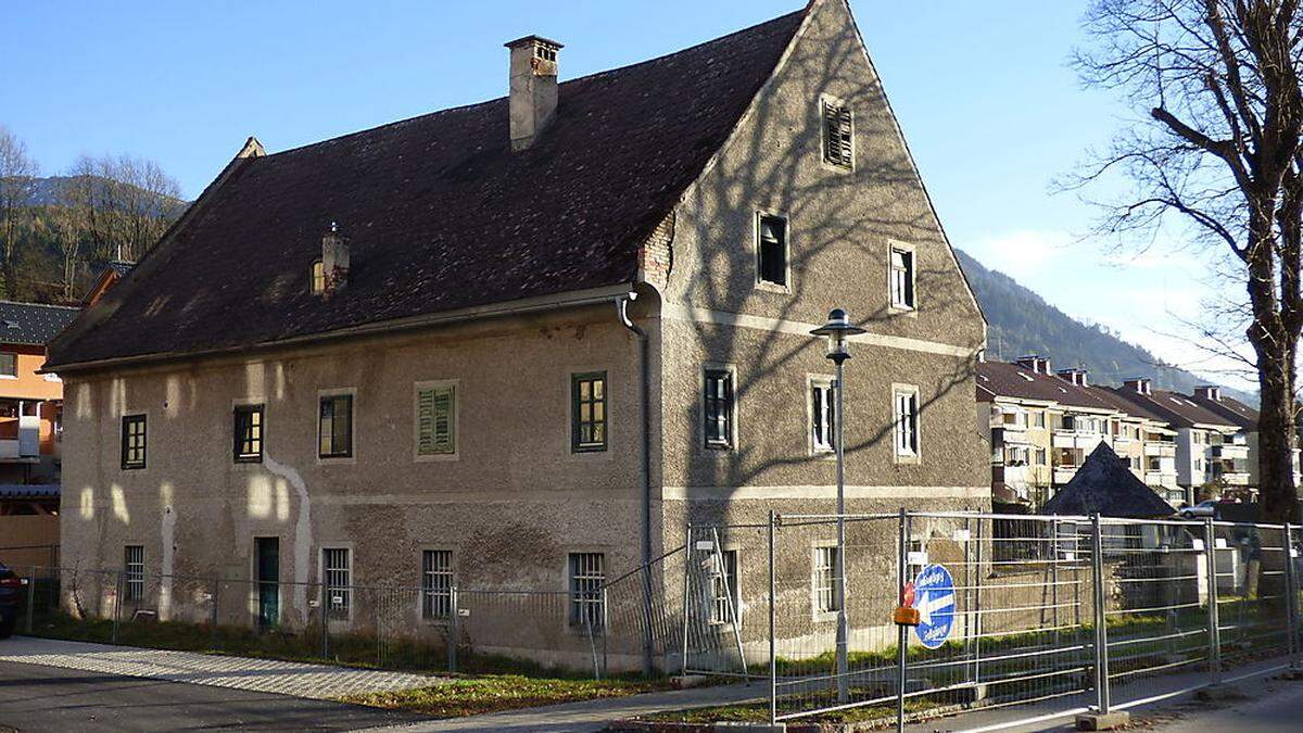 Die Reithube in Mautern ist seit einem Jahr wegen Einsturzgefahr großräumig gesperrt