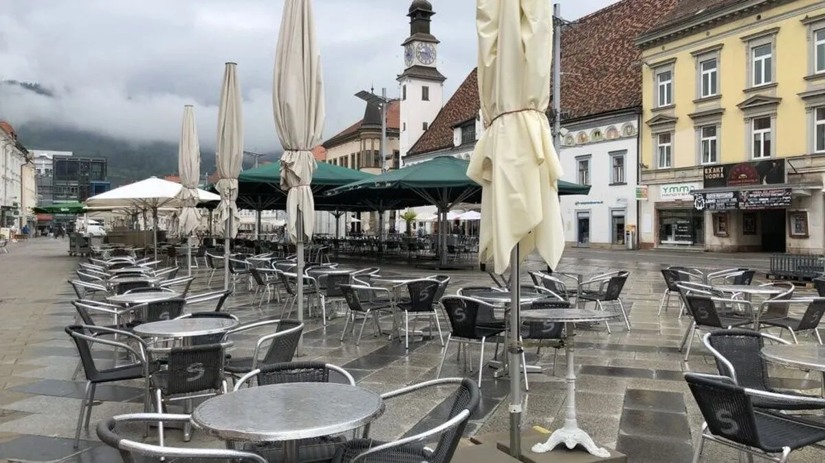 In den Gastgärten auf dem Leobener Hauptplatz können wieder Gäste empfangen werden