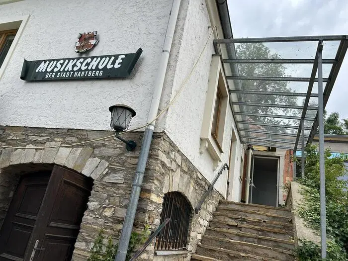 Vier unterschiedliche Niveaus gab es in der Musikschule anzugleichen, um das Erdgeschoss barrierefrei zu machen