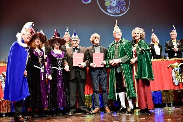 Ehrengäste waren auch das Weizer Faschingsprinzenpaar Franziska I und Hermann I. und überreichte gemeinsam mit Faschingskanzler Ewald den Narrenzunft-Orden an verdiente Persönlichkeiten.