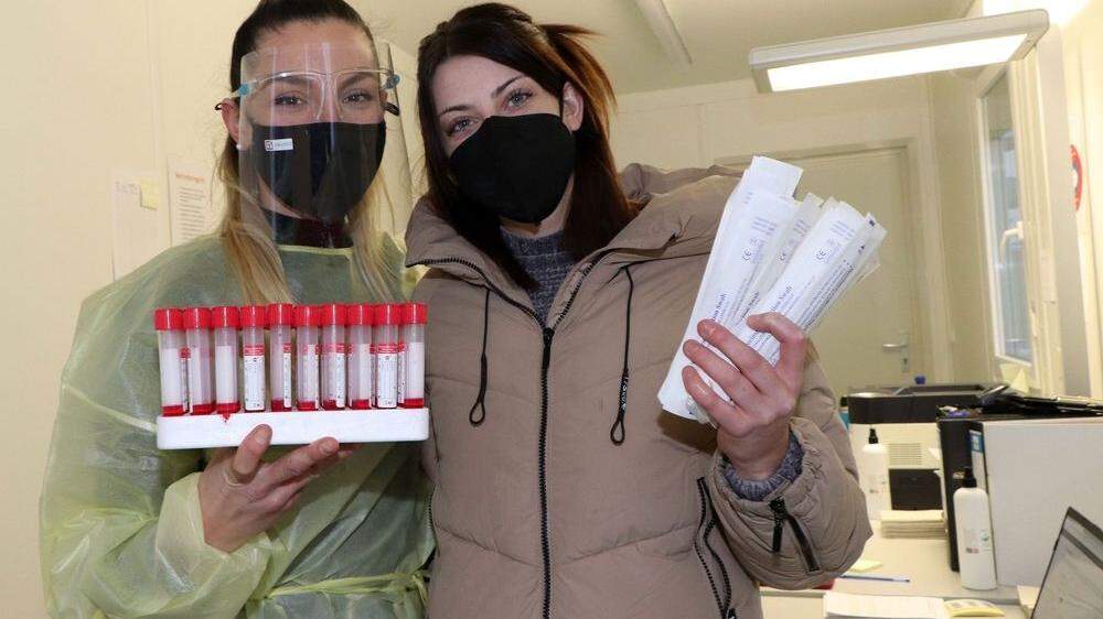 Die Damen des neuen Testcontainers in Feldkirchen testen täglich