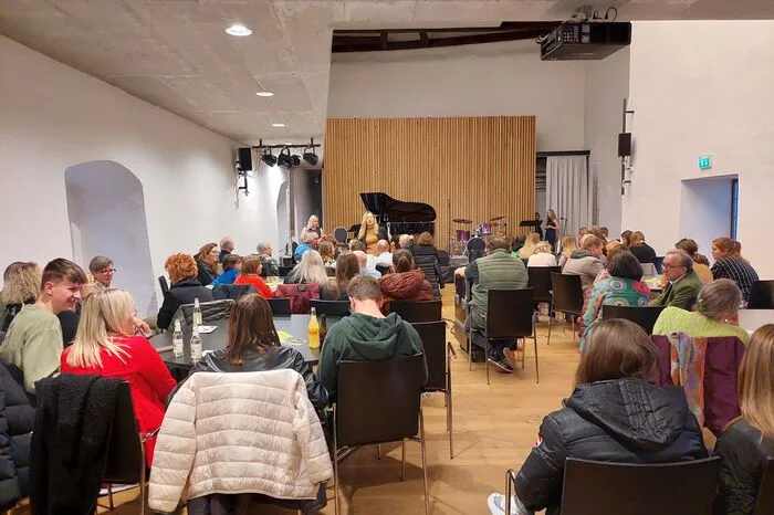 Bei der „Vocal Night“ wurde eine Vielfalt an Pop, Jazz und Musicalliedern dargeboten.