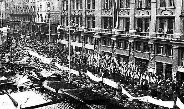 1937: Aufmarsch der Vaterländischen Front in Wien