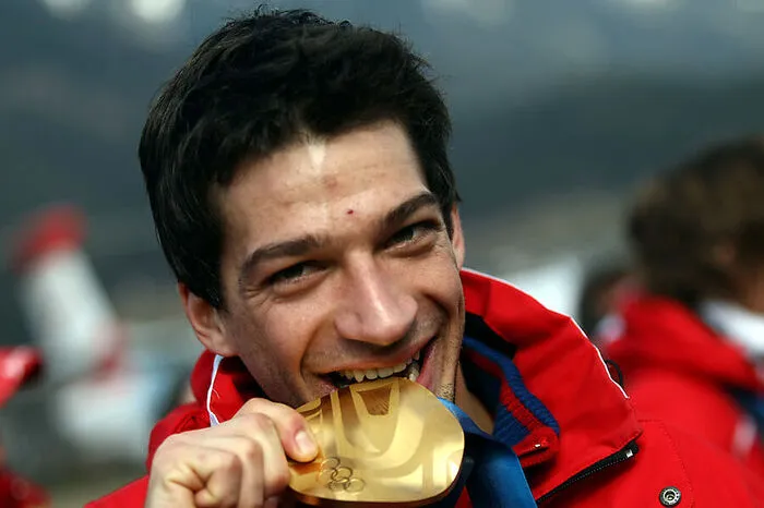 Sportart: Skispringen Gold: Mannschaft (2006, Turin und 2010, Vancouver) Silber: Großschanze (2006, Turin) Bronze: -