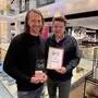 Gernot Ortoff und Eustachius Kreimer mit dem eCommerce Award des Handelsverbands Österreich für Kastner & Öhler in der Kategorie „Leading Shops“