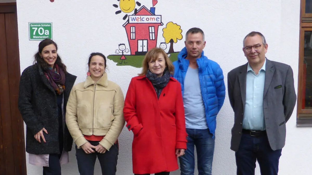 Im Kindergarten von Schlaiten: Julia Raich (Land Tirol), Myriam Détruy (zuständig für Bildung in der Gemeinde), Beate Palfrader, Vize-Bürgermeister Gerhard Klaunzer, Bürgermeister Ludwig Pedarnig