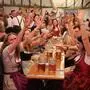 Am Oktoberfest wird ordentlich gefeiert - doch man sollte auf sein Getränk unbedingt aufpassen