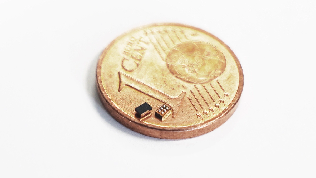 Temperatursensor misst 1,5x1 Millimeter– und ist kleiner als ein Reiskorn