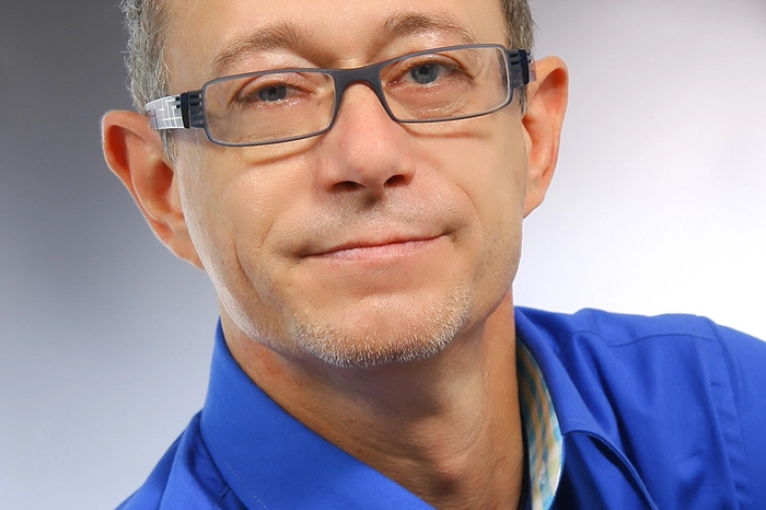 Vererbt ist Gerald Hörzers Leidenschaft für Musikinstrumente auf jeden Fall. Der Fernitzer übernahm vor gut zehn Jahren den väterlichen Betrieb und kümmert sich seither als lokaler Handwerker mit Herz und Seele nicht nur um die Reparatur von Holz- und Blechblasinstrumenten, er fertigt auch individuelle Stücke nach höchsten Qualitätsstandards an.