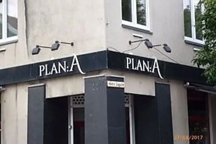 Schon lange vor Christian Kerns Plan A: Leser Dr. Leopold Stieger stieß auf dieses Lokal in Kristiansund in Norwegen und übermittelte uns das Foto!