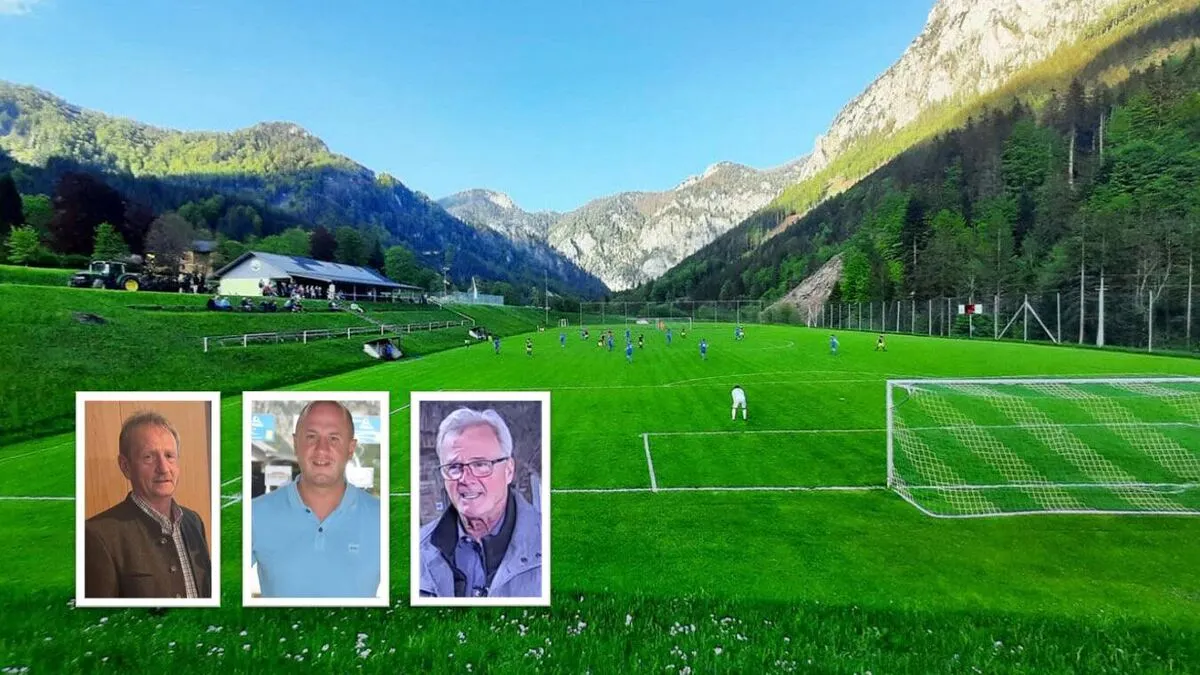 Klaus Gottsbacher und Michael Loidl (beide SV Radmer) und Alexander Hammer (WSV Eisenerz) freuen sich über das Zustandekommen der Spielgemeinschaft