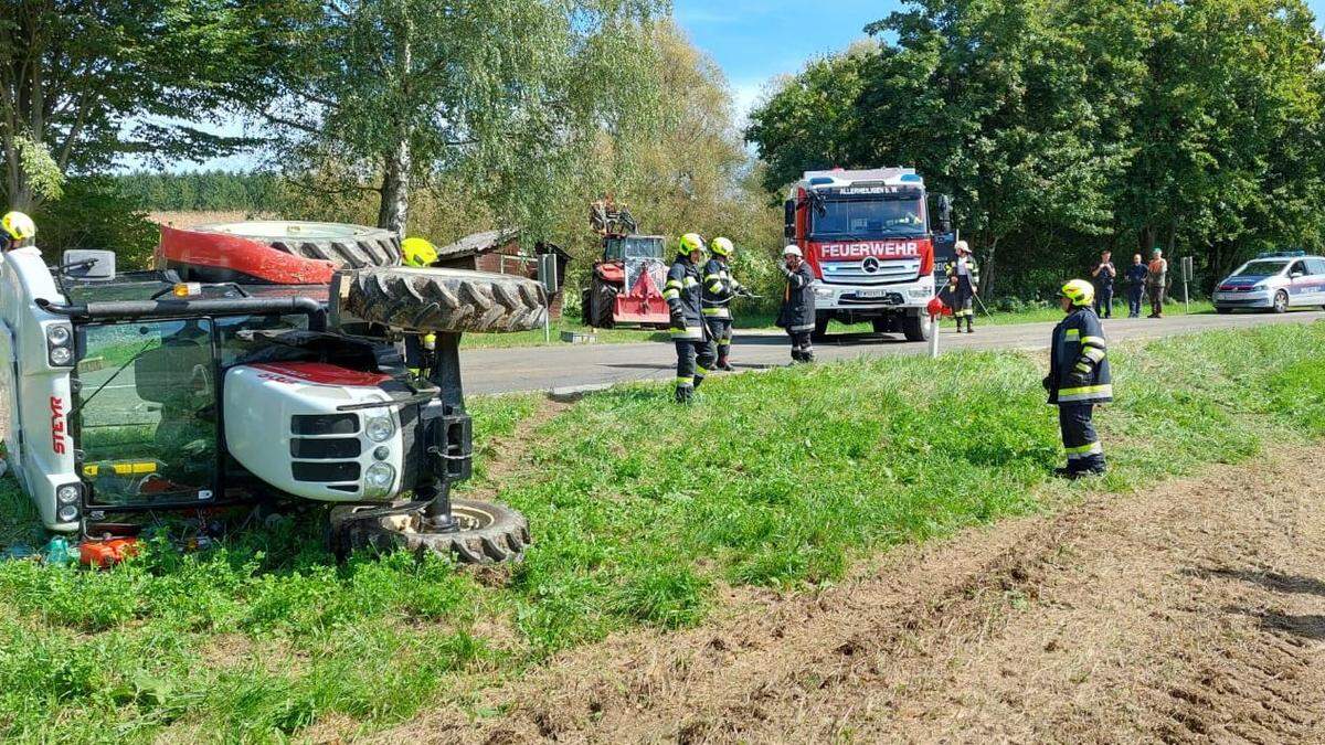 18 Feuerwehrleute waren bei dem Unfall im Einsatz